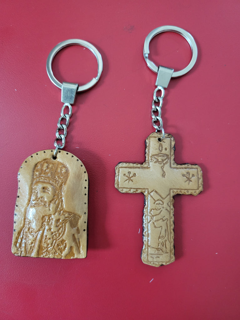 Medalia for Keys with Lather Cross or Saints Picture